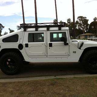 2006 Hummer H1 wallpaper