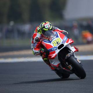 Andrea Iannone wallpaper