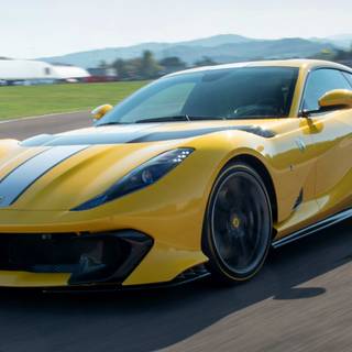 2022 Ferrari 812 Competizione wallpaper