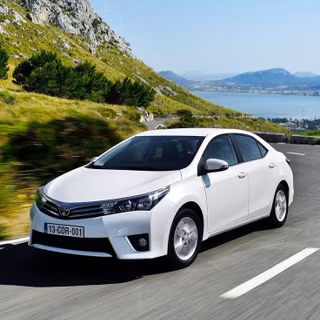 Corolla Altis wallpaper