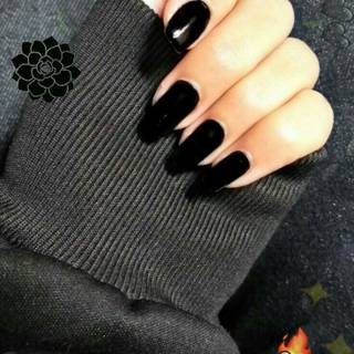 Pretty nails wallpaper