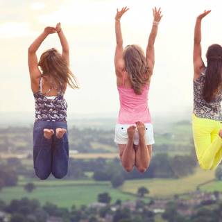 Three besties wallpaper