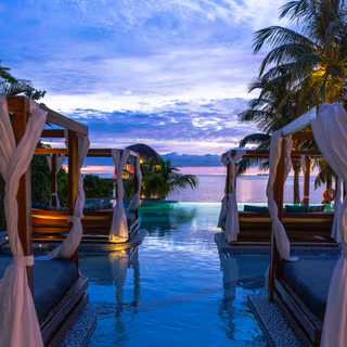 Luxury hotel wallpaper