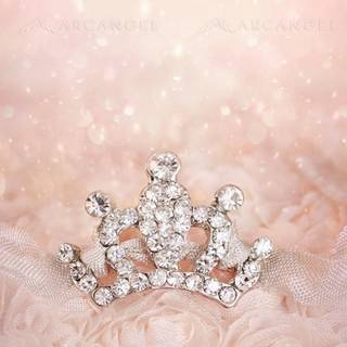 Pink crown wallpaper