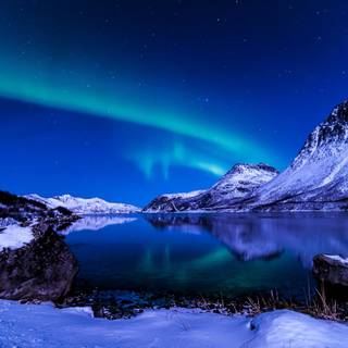 Winter Iceland wallpaper