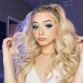 Zoe Laverne 2022 wallpaper