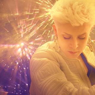 Robyn wallpaper