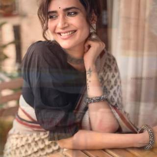 Karishma Tanna phone wallpaper