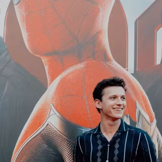 Aesthetic Tom Holland wallpaper