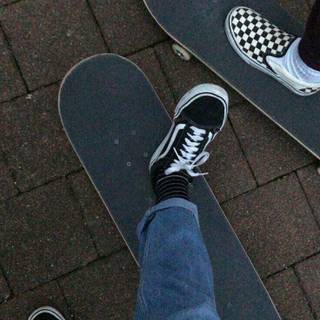 Skateboard aesthetic girl wallpaper