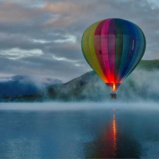 Relaxing mountain wallpaper