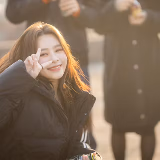 Nineteen Natty wallpaper