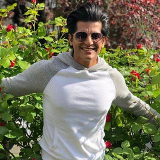 Karanvir Bohra wallpaper