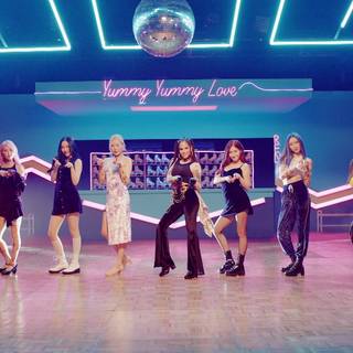 Yummy Yummy Love Momoland wallpaper