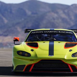 Aston Martin racing wallpaper