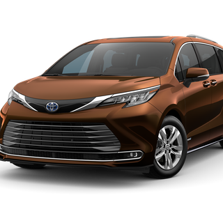 Toyota Sienna 2022 wallpaper