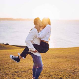 Girlfriend comforting boyfriend wallpaper