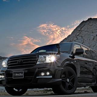 Land Cruiser 200 wallpaper