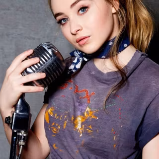 Hollywood singer wallpaper