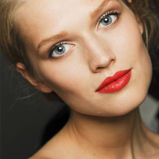 Toni Garrn wallpaper