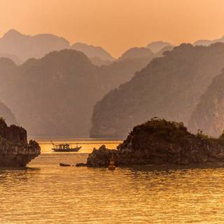 Halong wallpaper