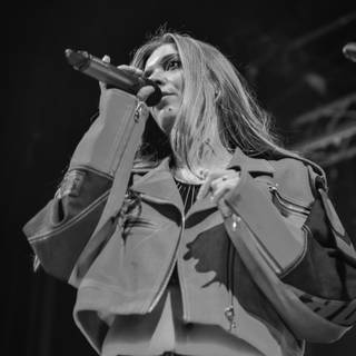 Becky Hill wallpaper