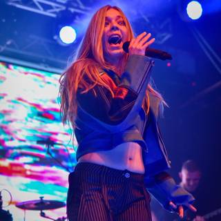 Becky Hill wallpaper