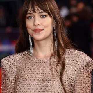 Dakota Johnson 2022 wallpaper