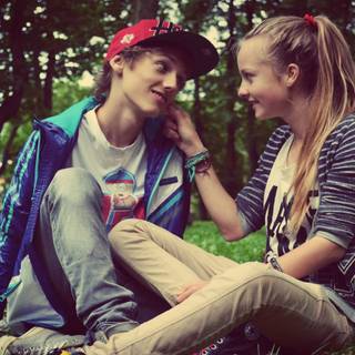 Crazy couple wallpaper