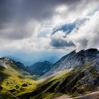 Mountain trail wallpaper