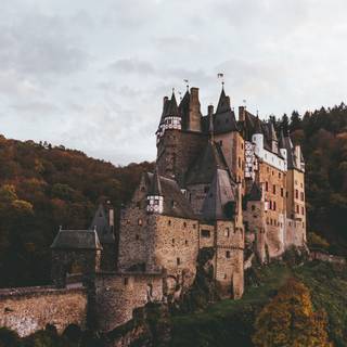 Bran Castle wallpaper