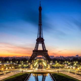 Eiffel Tower 2022 wallpaper