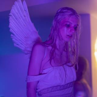 Cassie Howard wallpaper