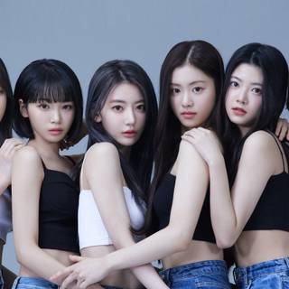 LE SSERAFIM wallpaper