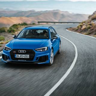Audi RS4 2022 wallpaper