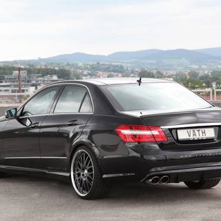 Mercedes-Benz E500 wallpaper