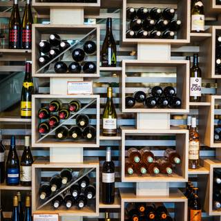 Wine bar wallpaper