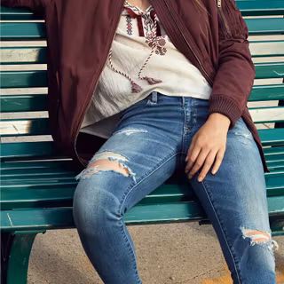 Hailee Steinfeld aesthetic wallpaper