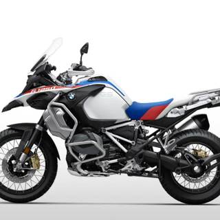2022 BMW R1250GS wallpaper