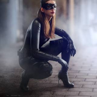 Anne Hathaway Catwoman wallpaper