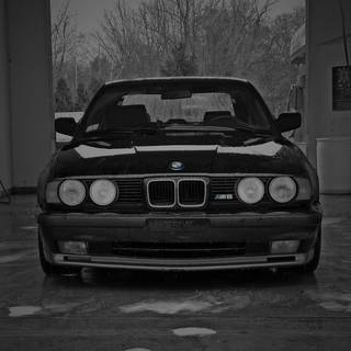 BMW M5 E34 wallpaper