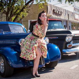 Vintage women wallpaper