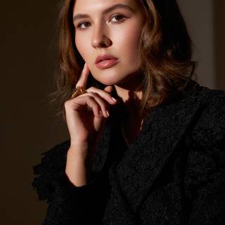 Mimi Webb aesthetic wallpaper