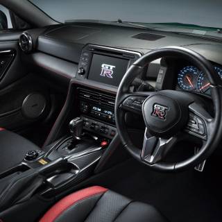 Nissan GT-R 2022 wallpaper