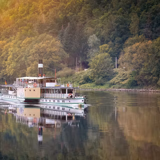 Riverboats wallpaper