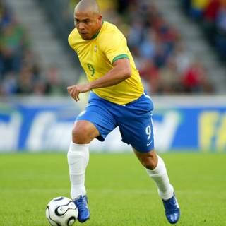 Ronaldo Luis wallpaper