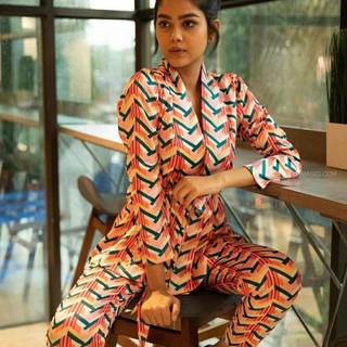 Priyal Mahajan phone wallpaper