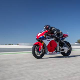 HONDA 213V 2022 wallpaper