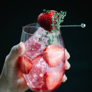 Strawberry cocktail wallpaper