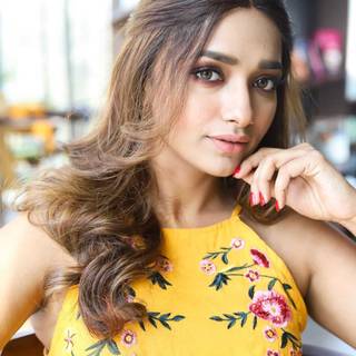 Jiya Shankar wallpaper